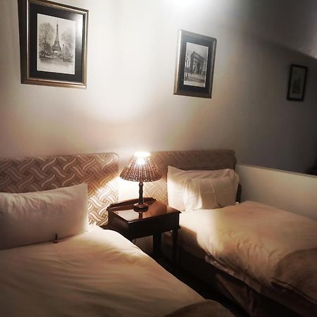Thatchings Bed And Breakfast Nottingham Road Zewnętrze zdjęcie